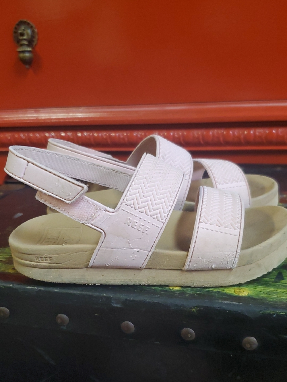 Reef Kids Size 10 Light Pink Strap Sandals